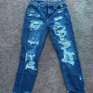 mom jeans, in very good shape and very new